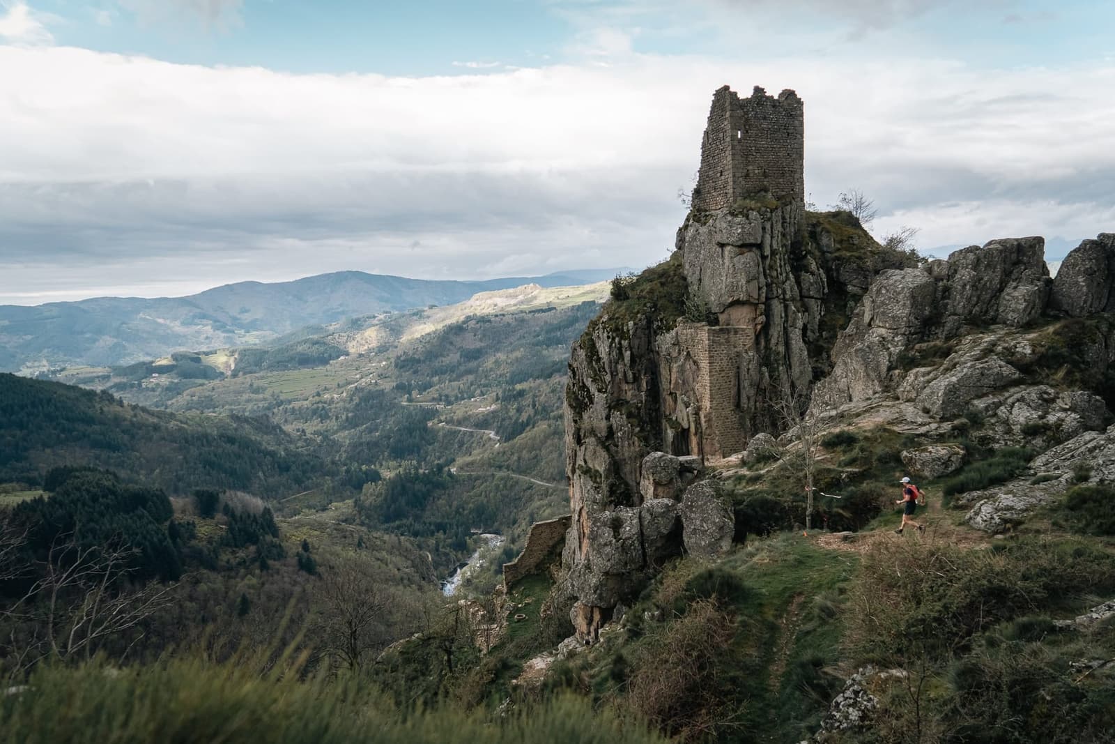Préparation trail 30 km débutant : le plan progressif en 10 semaines